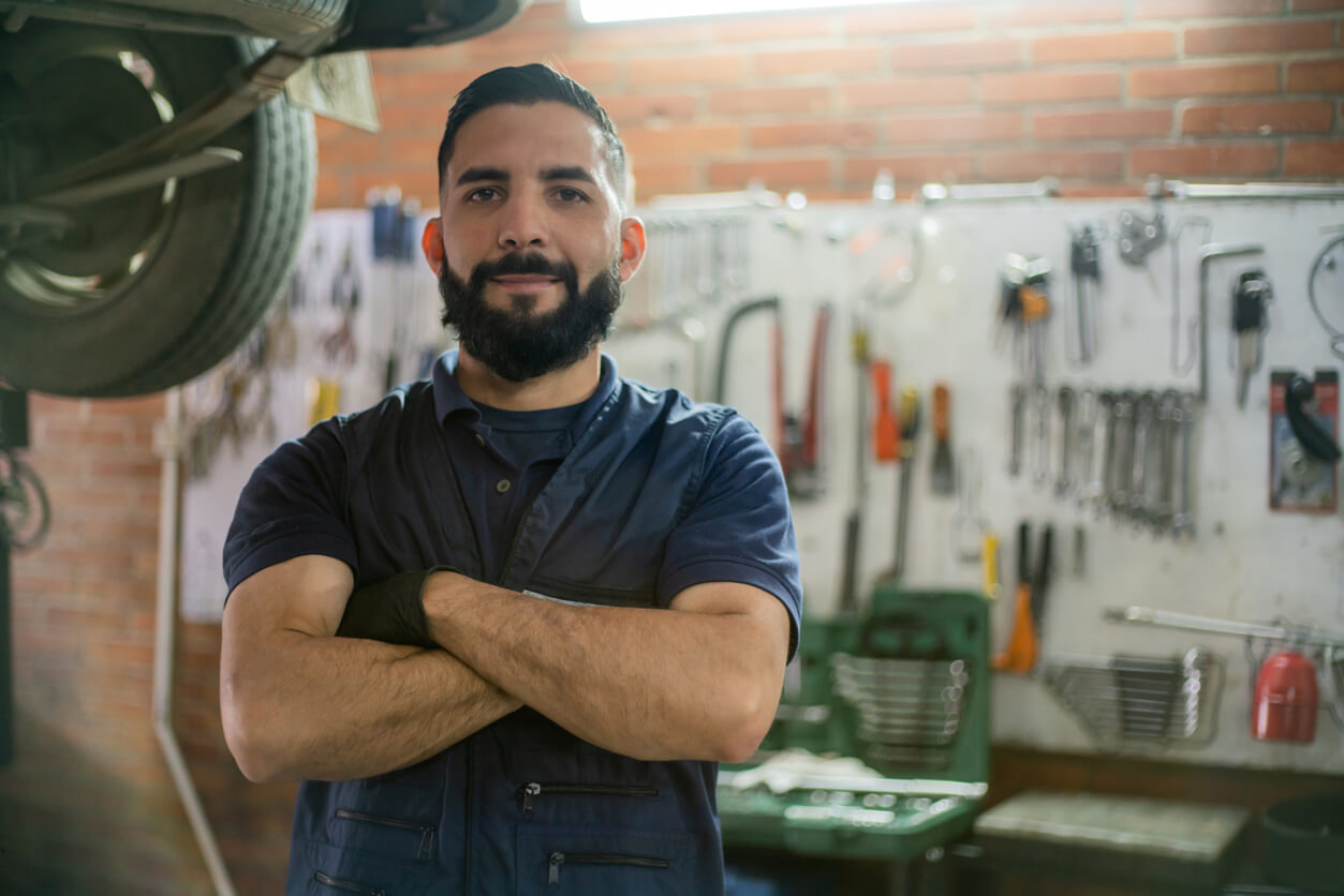 4 STRATEGIES TO STRENGTHEN YOUR SMALL BUSINESS